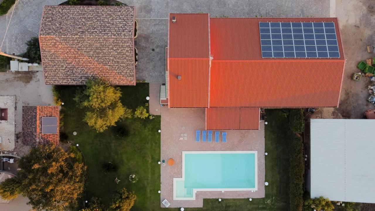 Agriturismo Casa Chiara Latina Exterior photo