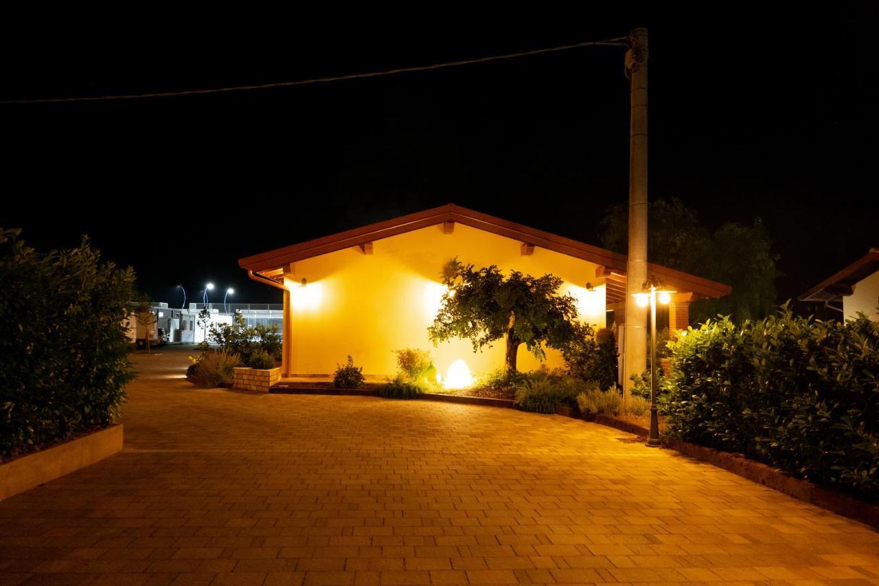 Agriturismo Casa Chiara Latina Exterior photo
