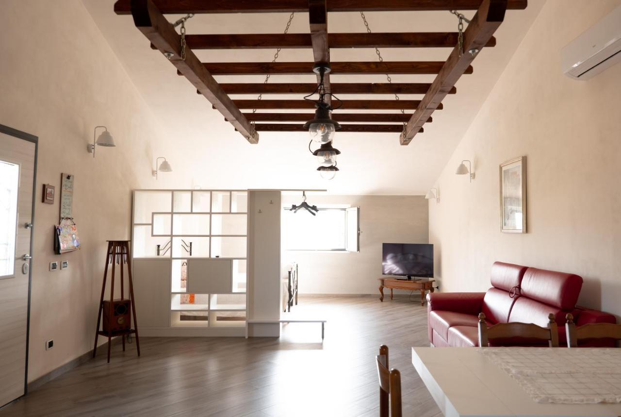 Agriturismo Casa Chiara Latina Exterior photo