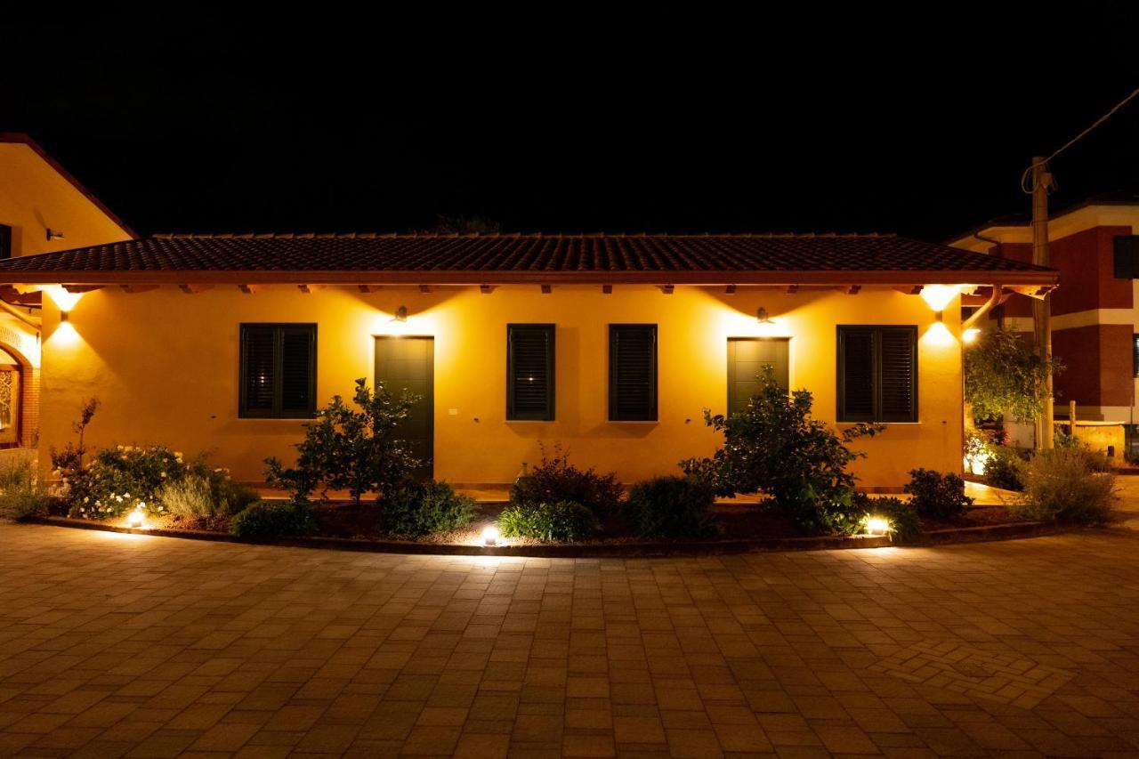 Agriturismo Casa Chiara Latina Exterior photo